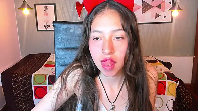 Valeria roussi online show from December 23, 2024, 5:22 pm