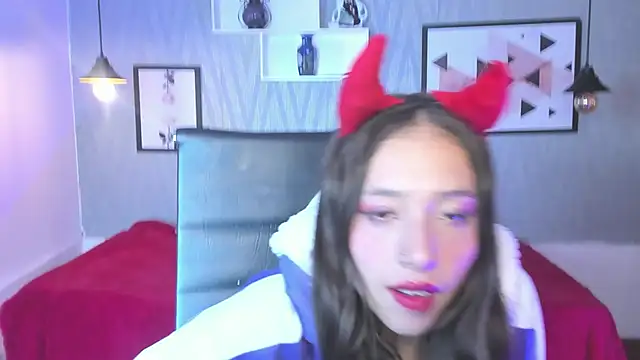 Valeria roussi online show from December 29, 2024, 8:58 pm