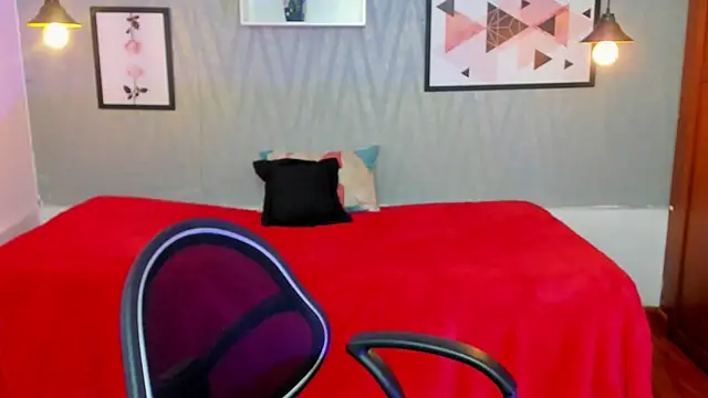 Valeria roussi online show from January 14, 2025, 2:32 pm