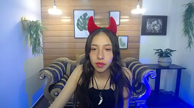 Valeria roussi online show from February 14, 2025, 7:23 pm