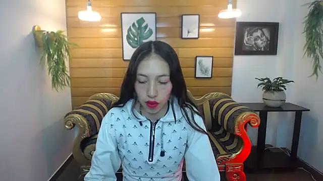 Valeria roussi online show from February 19, 2025, 2:01 pm