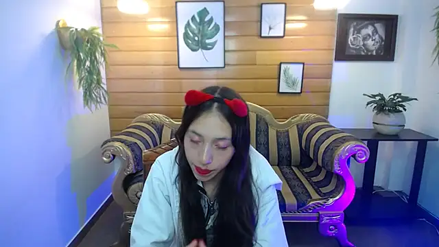 Valeria roussi online show from February 19, 2025, 8:41 pm