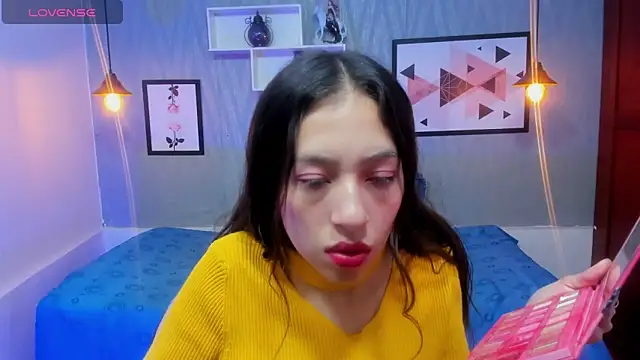 Valeria roussi online show from October 9, 2025, 1:53 pm