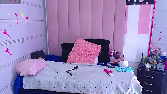 Snapshot of sara_caplerx chatting on November 19, 2025, 2:17 pm sara caplerx online show from November 19, 2025, 2:17 pm