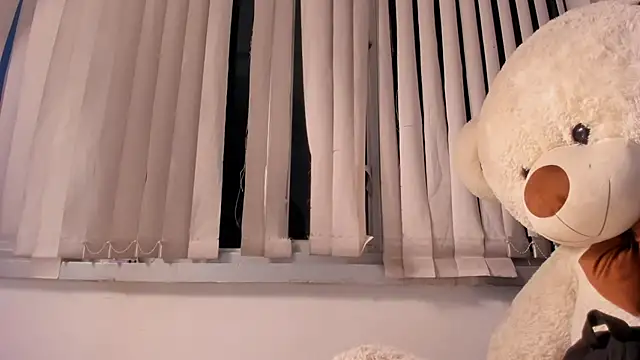 Snapshot of Valentina_Se chatting on December 11, 2024, 10:36 am Valentina Se online show from December 11, 2024, 10:36 am