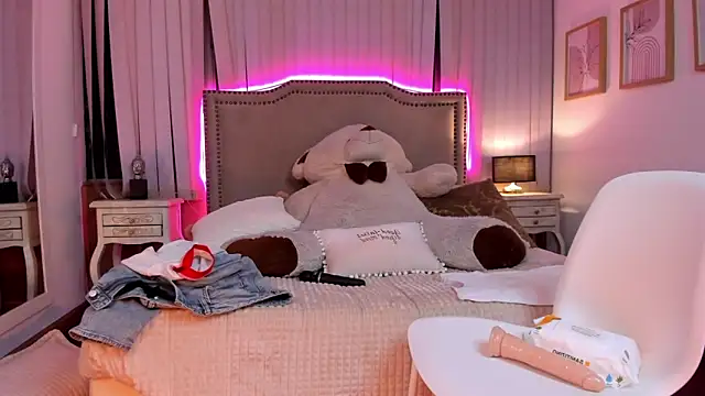 Snapshot of Valentina_Se chatting on February 12, 2025, 7:02 am Valentina Se online show from February 12, 2025, 7:02 am