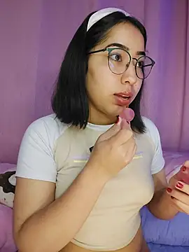 Snapshot of anni_ross chatting on February 23, 2026, 8:28 pm anni ross online show from February 23, 2026, 8:28 pm