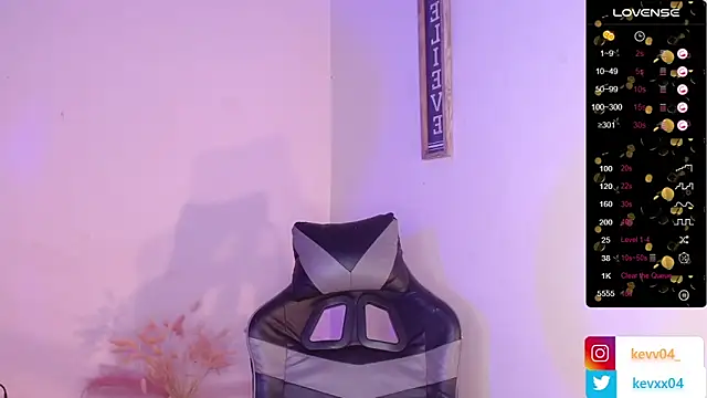 Snapshot of Alexx_tc chatting on October 29, 2025, 4:48 am Alexx tc online show from October 29, 2025, 4:48 am