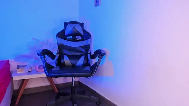 Snapshot of Alexx_tc chatting on November 2, 2025, 9:44 am Alexx tc online show from November 2, 2025, 9:44 am