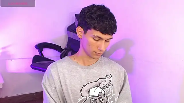 Snapshot of Alexx_tc chatting on November 19, 2025, 3:50 am Alexx tc online show from November 19, 2025, 3:50 am