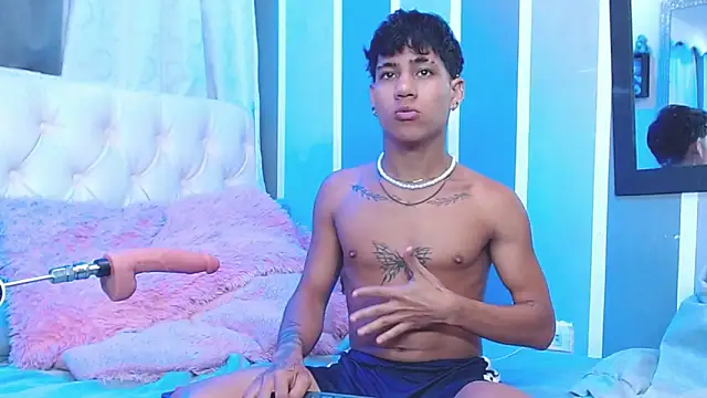 Sexys Boys Hot1 online show from January 15, 2025, 8:41 am