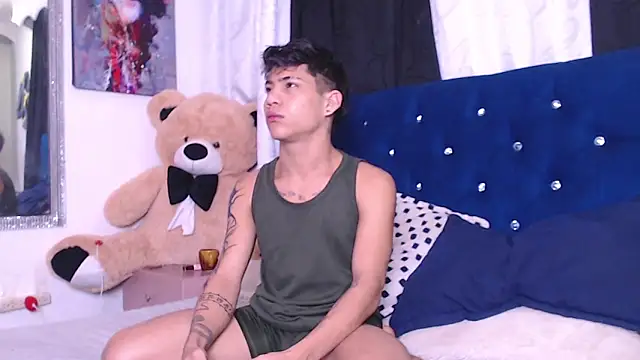 Sexys Boys Hot1 online show from October 5, 2025, 5:17 am