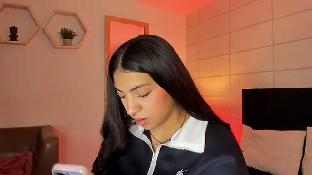 Christine Laam online show from November 3, 2025, 12:06 pm