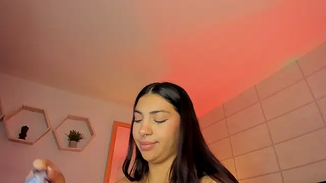 Christine Laam online show from November 4, 2025, 12:04 pm