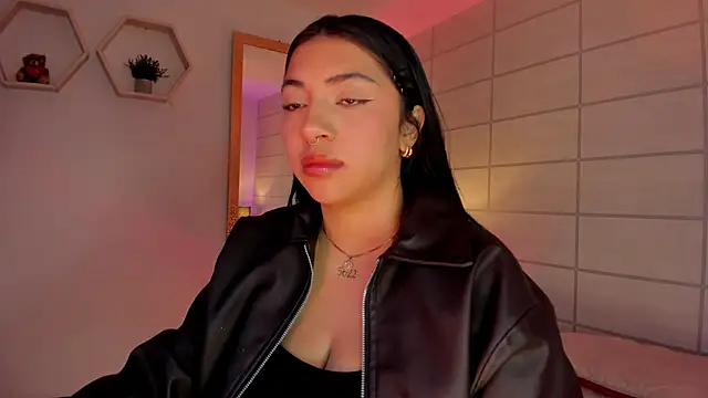 Snapshot of Christine_Laam chatting on March 11, 2026, 12:00 pm Christine Laam online show from March 11, 2026, 12:00 pm