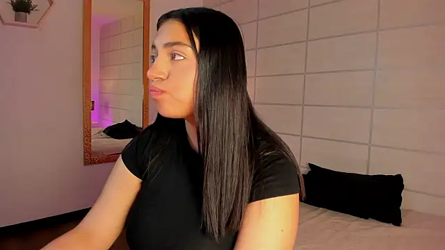 Snapshot of Christine_Laam chatting on March 30, 2026, 11:44 am Christine Laam online show from March 30, 2026, 11:44 am