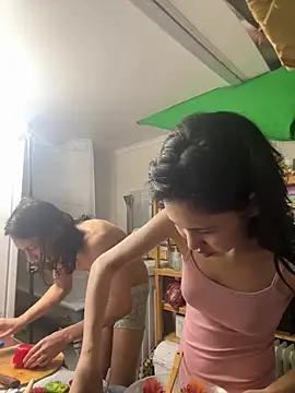 akimrix guli online show from March 8, 2025, 5:54 pm