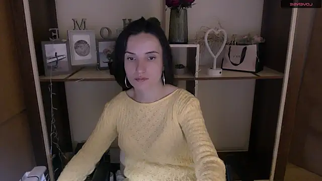 LaimaV  online show from December 9, 2024, 2:17 pm