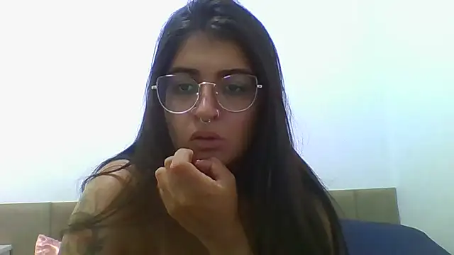 Snapshot of isa_ofc2024 chatting on April 4, 2026, 1:52 pm isa ofc2024 online show from April 4, 2026, 1:52 pm