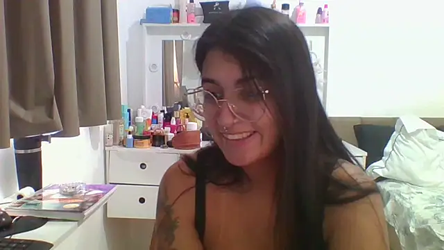 Snapshot of isa_ofc2024 chatting on April 20, 2026, 11:35 am isa ofc2024 online show from April 20, 2026, 11:35 am
