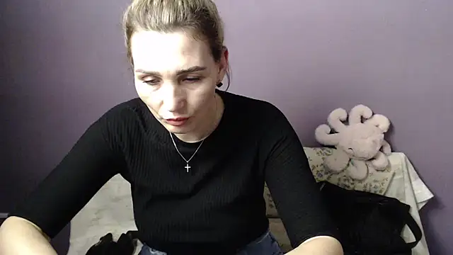  sexy lady online show from November 13, 2025, 1:10 pm