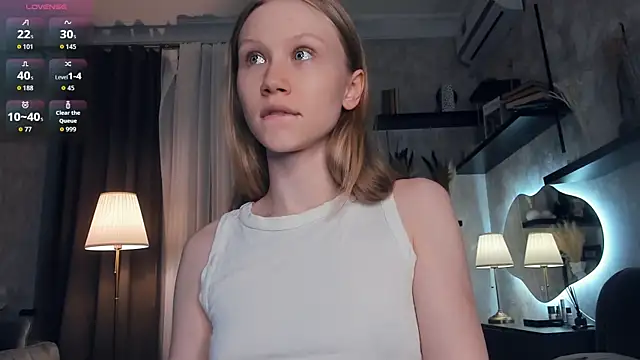 Snapshot of AnitaaClark chatting on October 6, 2025, 7:33 pm AnitaaClark online show from October 6, 2025, 7:33 pm