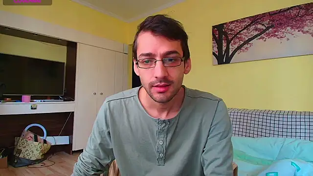 HungEddy online show from December 16, 2025, 9:03 am