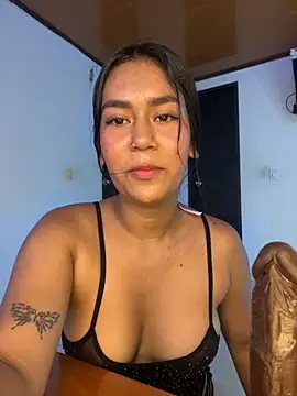 Snapshot of ALANAH_KITTY chatting on October 23, 2025, 8:07 pm ALANAH KITTY online show from October 23, 2025, 8:07 pm