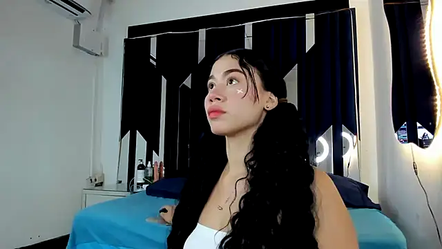 Snapshot of Sofia-candyht chatting on December 22, 2024, 1:34 am Sofia-candyht online show from December 22, 2024, 1:34 am