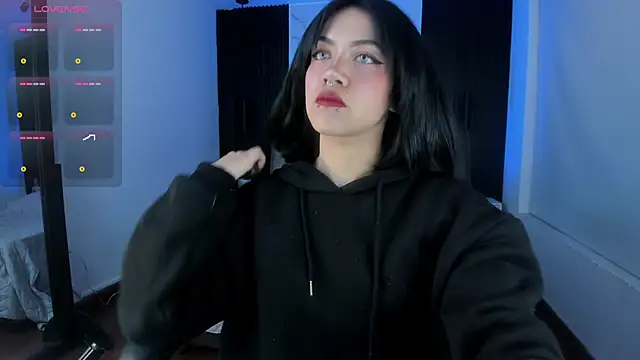 Snapshot of Gianna_foxy chatting on December 4, 2024, 5:16 am Gianna foxy online show from December 4, 2024, 5:16 am