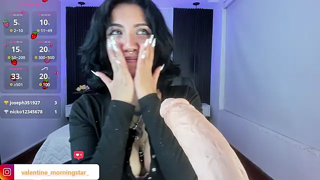 Snapshot of Gianna_foxy chatting on December 29, 2024, 6:45 am Gianna foxy online show from December 29, 2024, 6:45 am