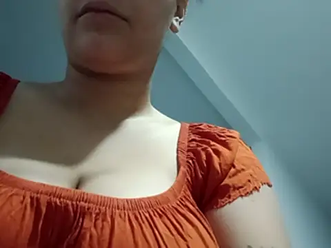 scarlett diamond11 online show from January 18, 2026, 11:19 pm