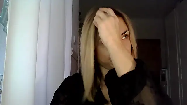 Snapshot of ashley_xlove chatting on December 19, 2024, 7:40 am ashley xlove online show from December 19, 2024, 7:40 am