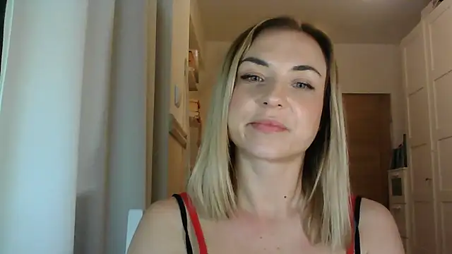 Snapshot of ashley_xlove chatting on January 20, 2025, 5:37 pm ashley xlove online show from January 20, 2025, 5:37 pm