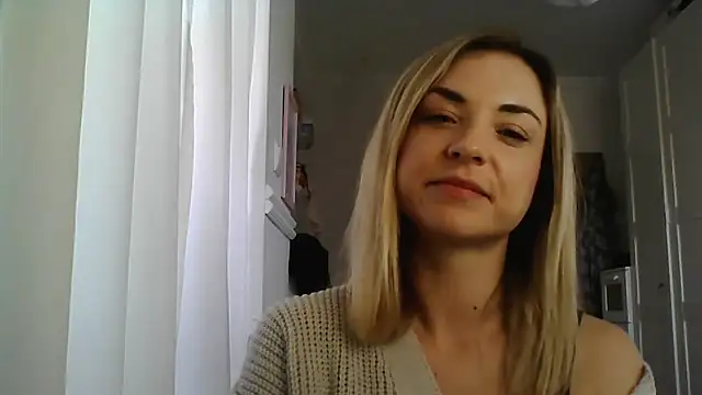 Snapshot of ashley_xlove chatting on March 12, 2025, 10:37 am ashley xlove online show from March 12, 2025, 10:37 am