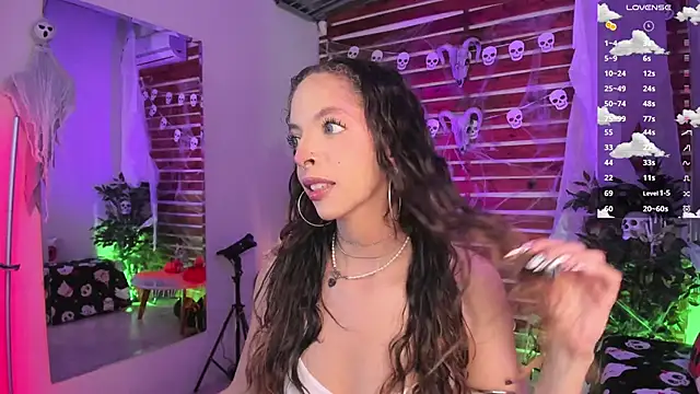 Snapshot of Sapphire_Venuss chatting on October 23, 2025, 2:22 am Sapphire Venuss online show from October 23, 2025, 2:22 am