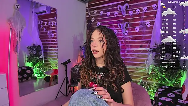 Snapshot of Sapphire_Venuss chatting on October 27, 2025, 1:42 am Sapphire Venuss online show from October 27, 2025, 1:42 am