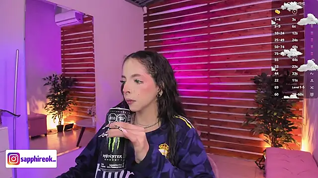 Snapshot of Sapphire_Venuss chatting on November 14, 2025, 1:26 am Sapphire Venuss online show from November 14, 2025, 1:26 am