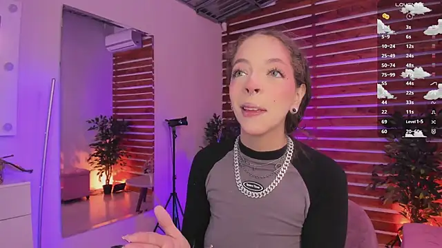 Snapshot of Sapphire_Venuss chatting on November 15, 2025, 2:09 am Sapphire Venuss online show from November 15, 2025, 2:09 am