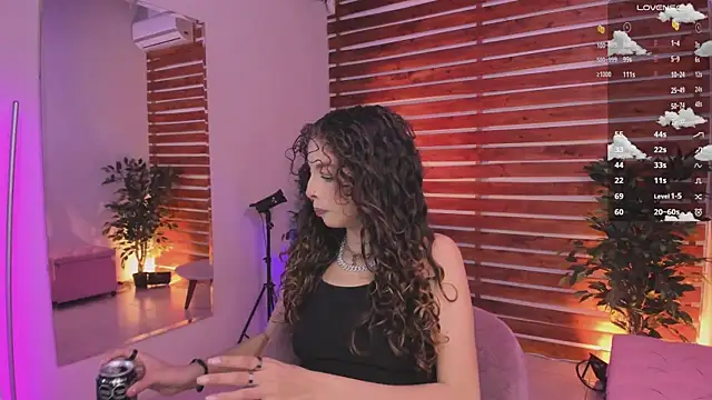 Snapshot of Sapphire_Venuss chatting on November 26, 2025, 1:17 am Sapphire Venuss online show from November 26, 2025, 1:17 am