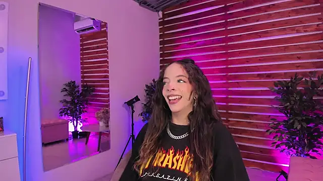 Snapshot of Sapphire_Venuss chatting on November 29, 2025, 12:57 am Sapphire Venuss online show from November 29, 2025, 12:57 am