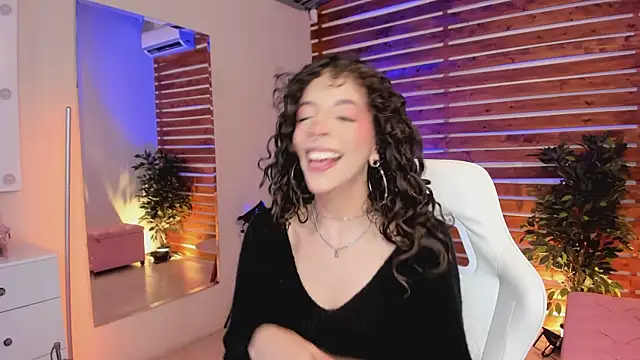 Snapshot of Sapphire_Venuss chatting on March 15, 2026, 11:44 pm Sapphire Venuss online show from March 15, 2026, 11:44 pm