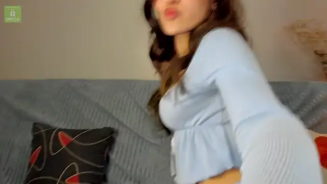 Snapshot of erika_hoiree chatting on December 6, 2024, 3:19 am erika hoiree online show from December 6, 2024, 3:19 am