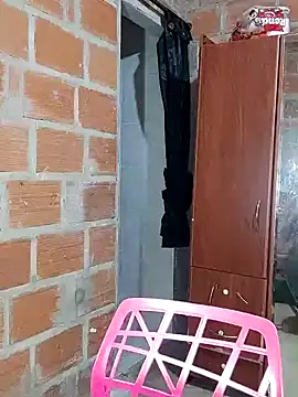 Snapshot of anngela01 chatting on January 27, 2025, 9:44 pm anngela01 online show from January 27, 2025, 9:44 pm