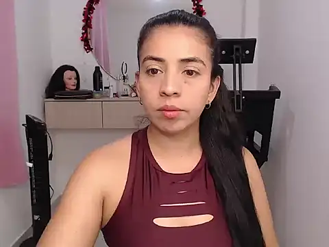 Snapshot of anngela01 chatting on January 9, 2026, 4:15 am anngela01 online show from January 9, 2026, 4:15 am