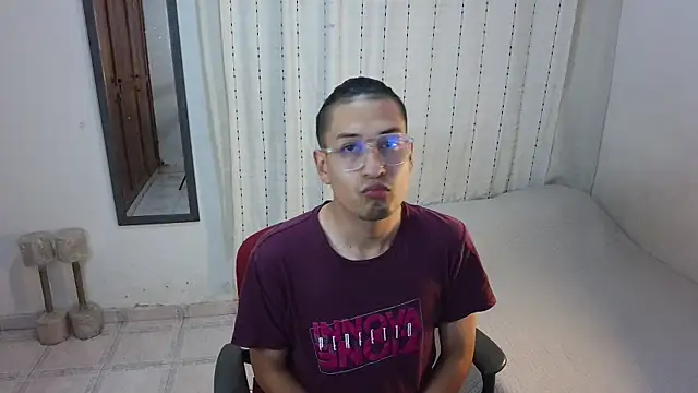 Snapshot of Orionferrer- chatting on December 15, 2025, 11:53 pm Orionferrer- online show from December 15, 2025, 11:53 pm