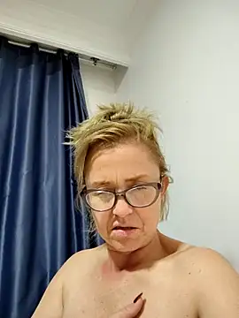 issa soto  online show from March 8, 2026, 2:04 am