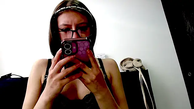 Aurora blossom   online show from November 26, 2025, 9:38 pm