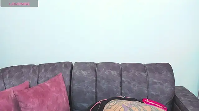 KatInk online show from October 28, 2025, 3:36 pm