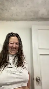 Snapshot of Chloee_ep chatting on April 8, 2026, 1:11 pm Chloee ep online show from April 8, 2026, 1:11 pm